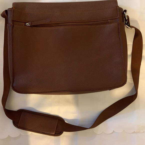 Robert Graham unisex messenger bag. - Picture 2 of 7